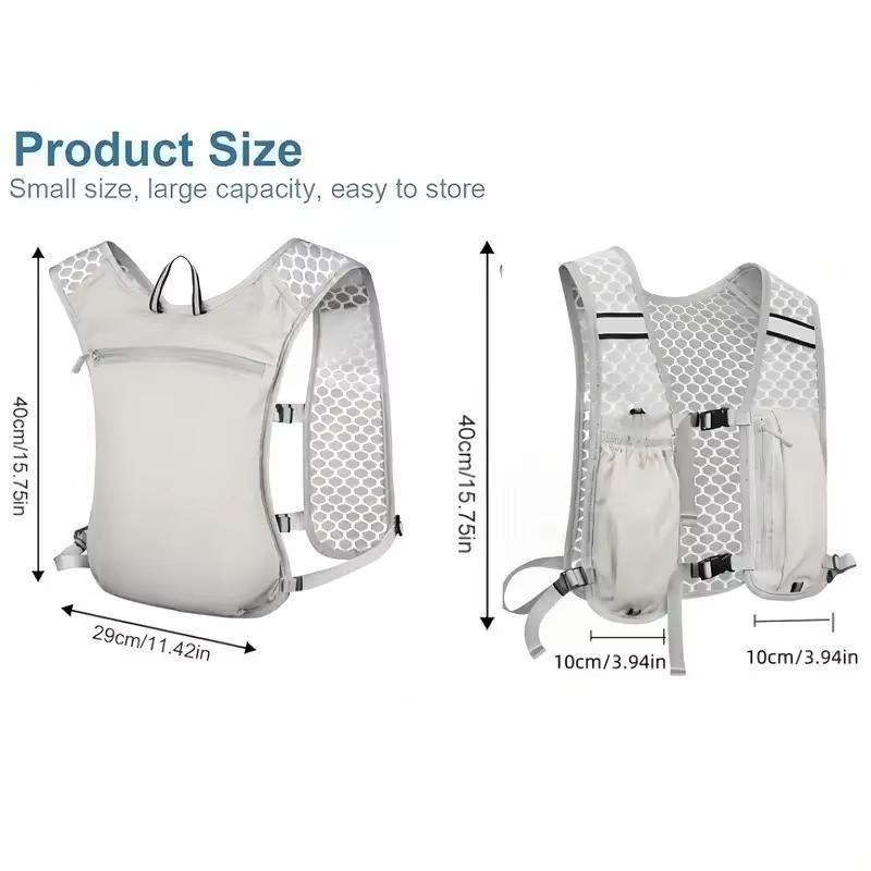 물통을 넣을 수 있는 수납 공간과 수분 보충용 물통이  - Hydration Vest 리뷰 및 가격